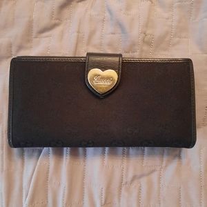 Authentic Gucci GG Canvas Heart Long Wallet
